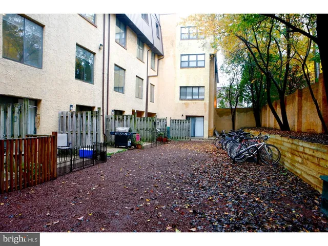 $1,825 | 2031-7 South Street, Unit 200, Philadelphia, PA 19147