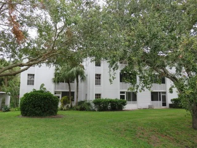 $1,950 | 6304 Pointe W Boulevard West, Unit A309, Bradenton, FL 34209
