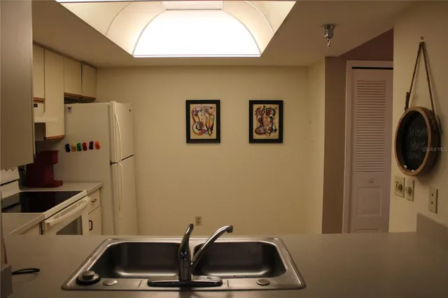 $1,950 | 6304 Pointe W Boulevard West, Unit A309, Bradenton, FL 34209