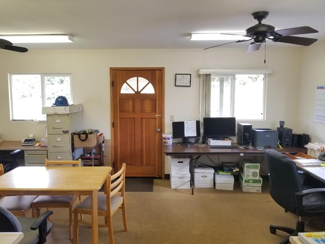 2 Kaiwiki Road Hilo, HI 96720 - Photo 6 of 8 a view of a workspace with a window and a work space