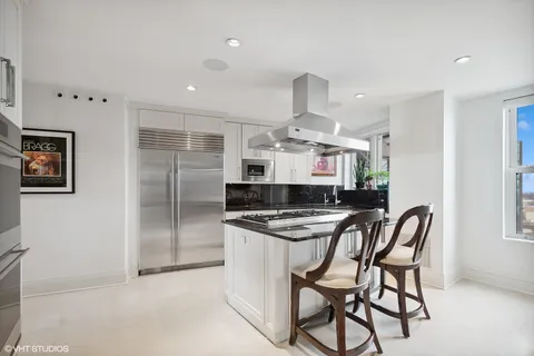 $1,875,000 | 3800 North Lake Shore Drive, Unit 12A, Chicago, IL 60613