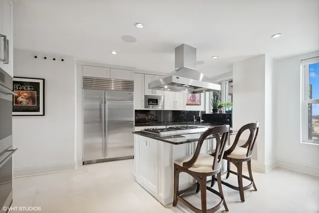 $1,875,000 | 3800 North Lake Shore Drive, Unit 12A, Chicago, IL 60613