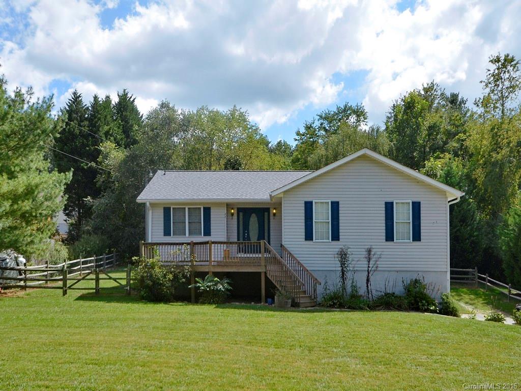 67 Nix Road Hendersonville, NC 28792 - Photo 2 of 18 Gallery Image 2
