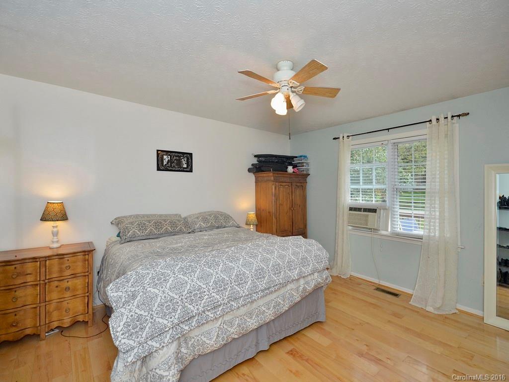 67 Nix Road Hendersonville, NC 28792 - Photo 14 of 18 Gallery Image 14