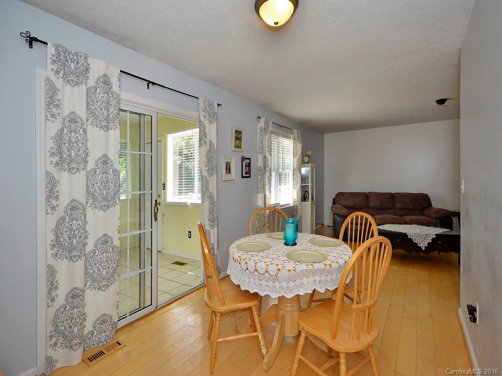 67 Nix Road Hendersonville, NC 28792 - Photo 5 of 18 Gallery Image 5