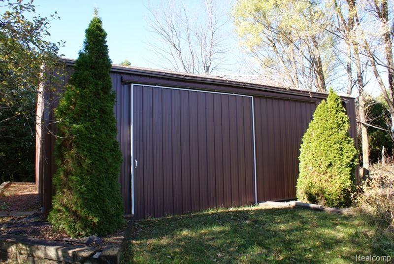 6341 Linck Road Brown City, MI 48416 - Photo 5 of 19 DSC09907.jpg