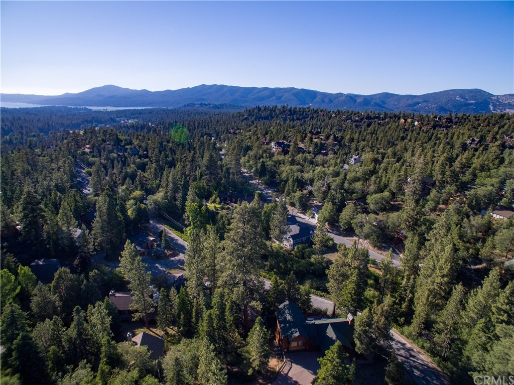 43490 Primrose Drive Big Bear Lake, CA 92315 - Photo 68 of 69 a view of a city with a mountain