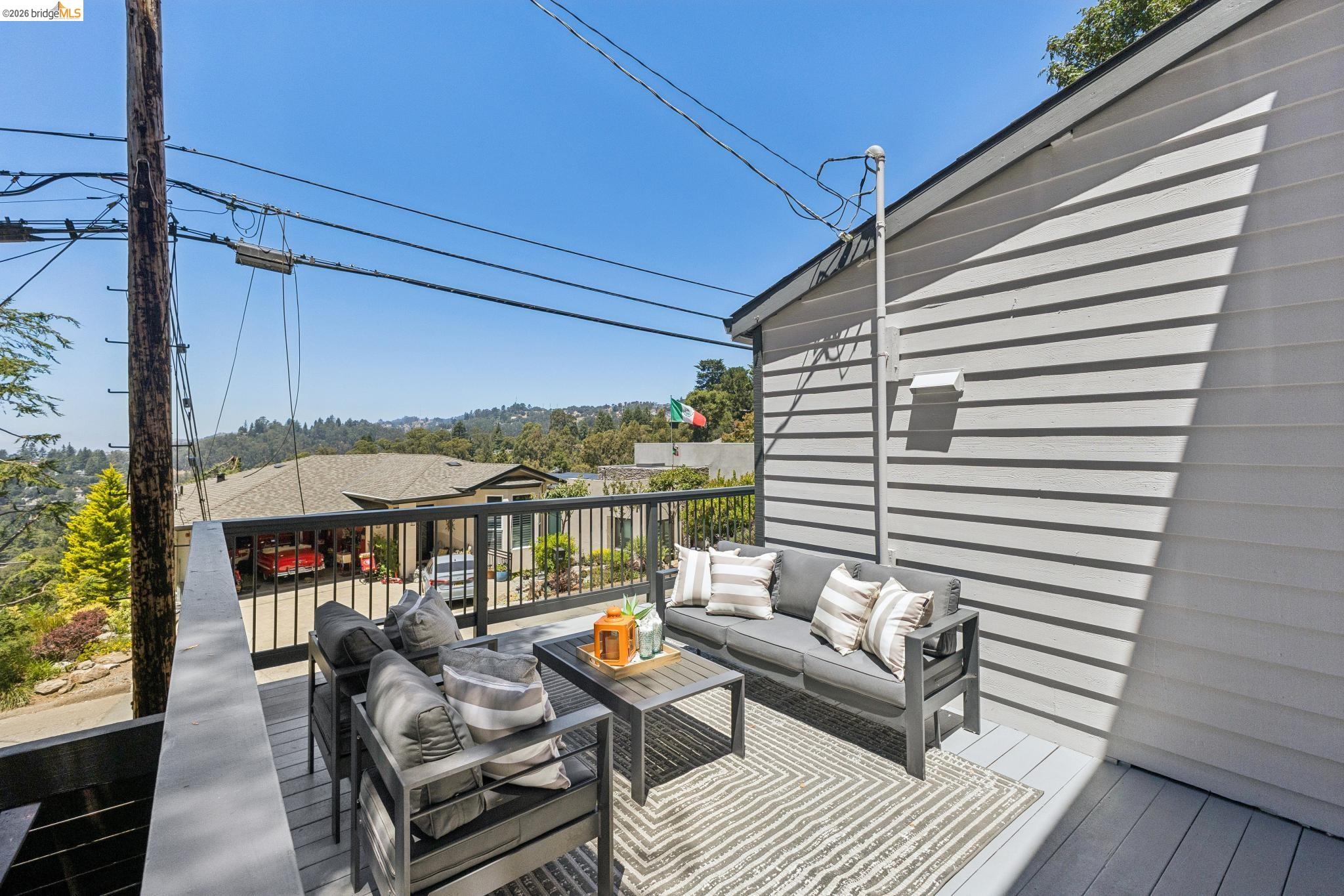 6756 Snake Road Oakland, CA 94611 - Photo 30 of 52