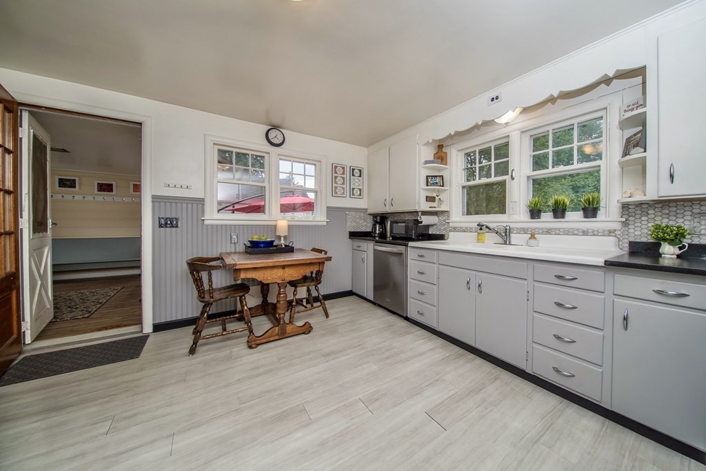 263 Northampton Road Amherst, MA 01002 - Photo 15 of 34 Gallery Image 15
