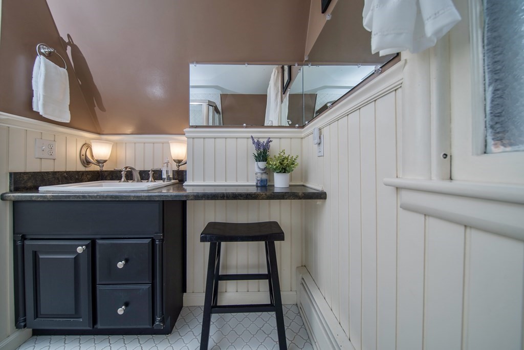 263 Northampton Road Amherst, MA 01002 - Photo 27 of 34 Gallery Image 27