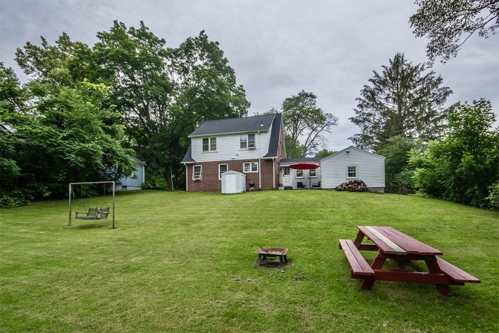 263 Northampton Road Amherst, MA 01002 - Photo 5 of 34 Gallery Image 5