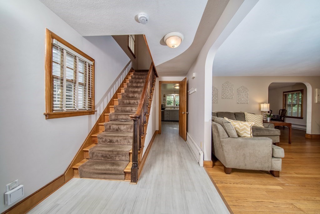 263 Northampton Road Amherst, MA 01002 - Photo 7 of 34 Gallery Image 7