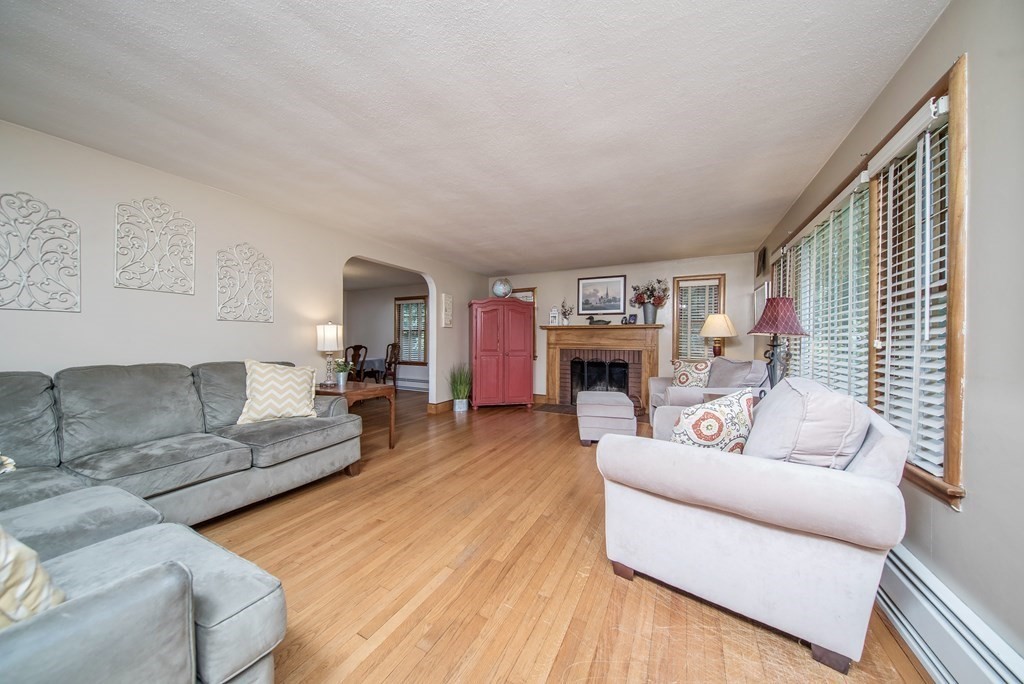 263 Northampton Road Amherst, MA 01002 - Photo 9 of 34 Gallery Image 9