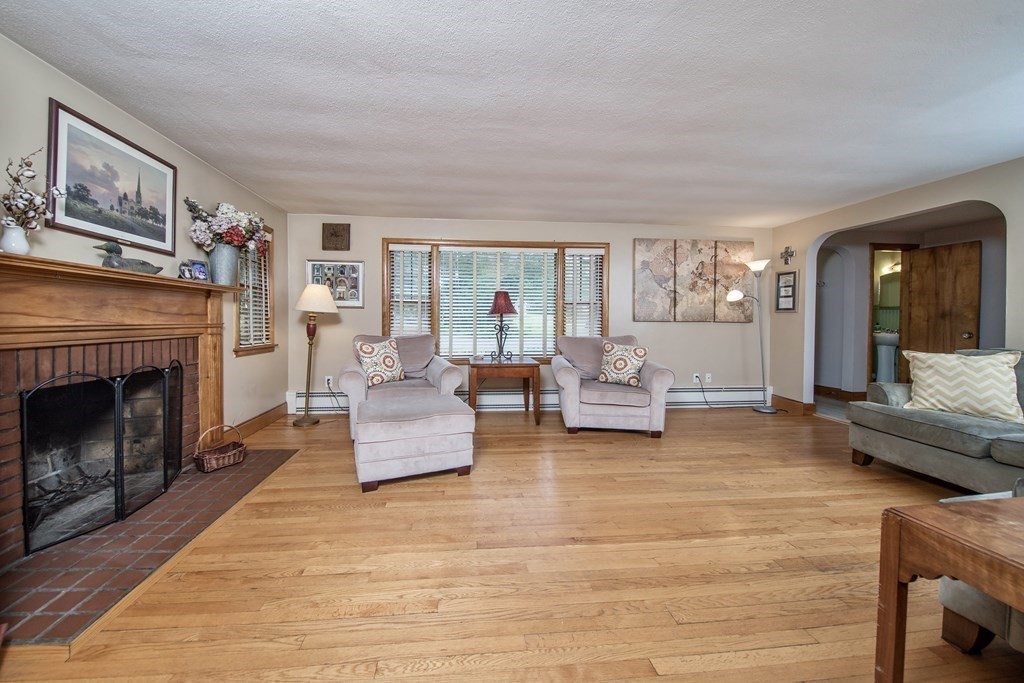 263 Northampton Road Amherst, MA 01002 - Photo 10 of 34 Gallery Image 10
