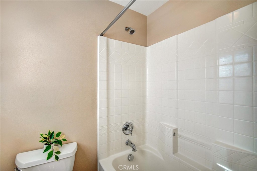 7863 Whippet Street Eastvale, CA 92880 - Photo 44 of 65 Upstairs Full Bathroom