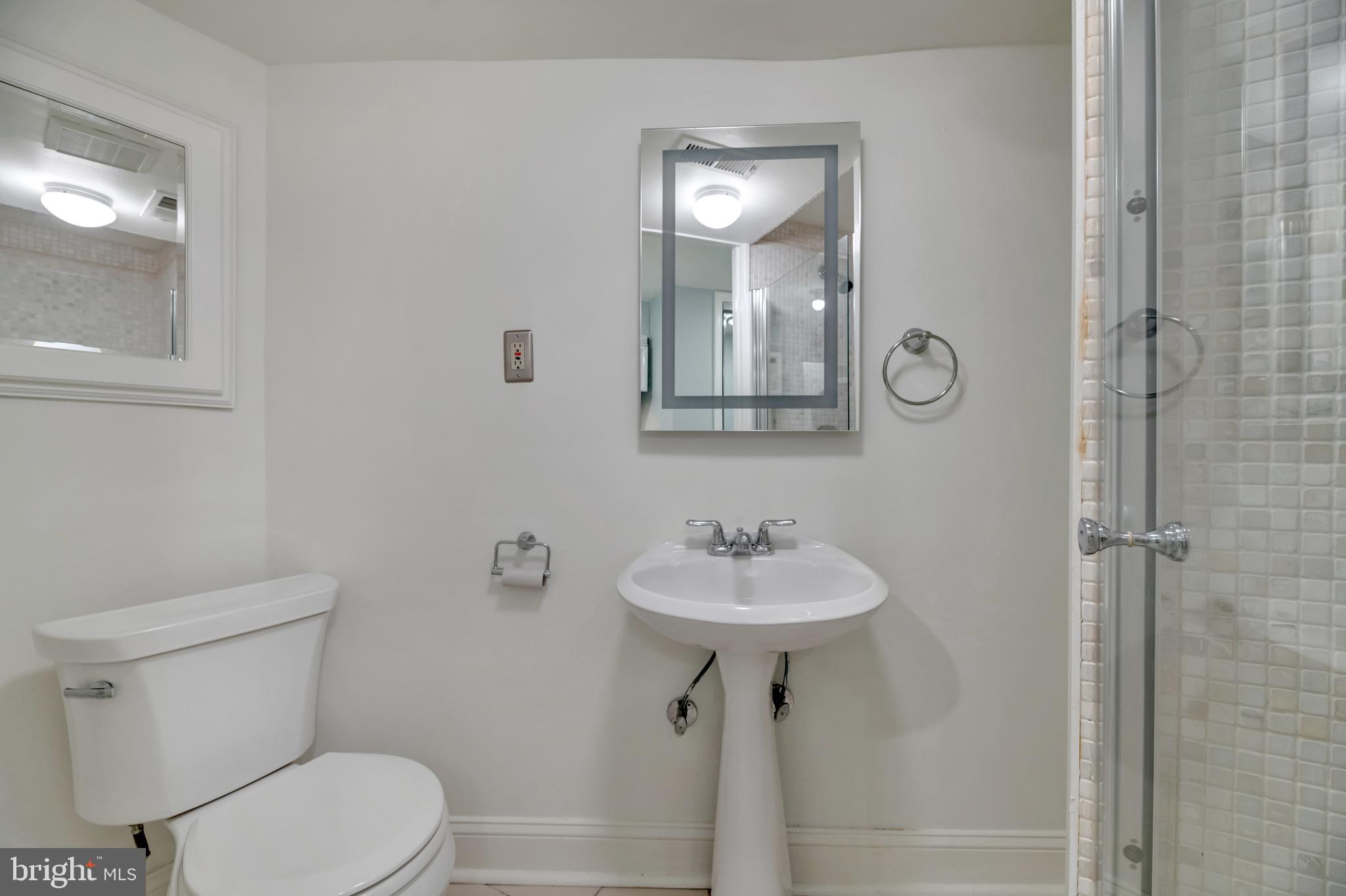1210 F Street Northeast Washington, DC 20002 - Photo 21 of 25