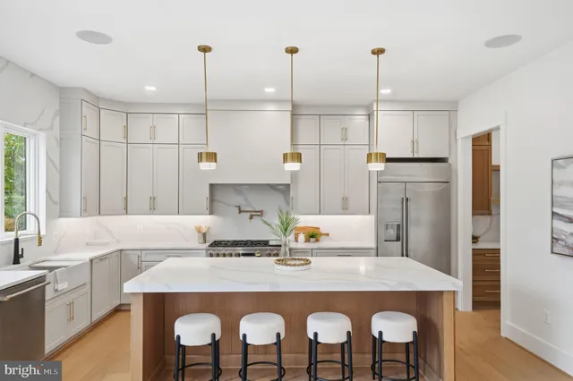 $2,250,000 | 7228 Allan Avenue, Falls Church, VA 22046