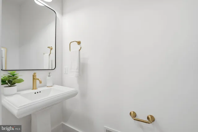 $2,250,000 | 7228 Allan Avenue, Falls Church, VA 22046