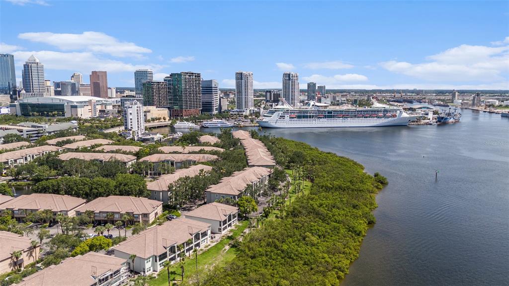1107 Normandy Trace Road Tampa, FL 33602 - Photo 31 of 36 Drone Channel