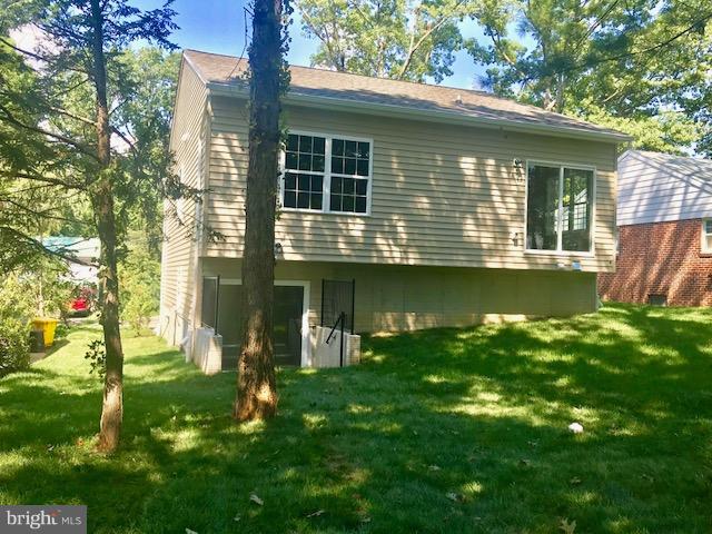 439 West Maple Road Linthicum Heights, MD 21090 - Photo 27 of 30 a backyard of a house with lots of green space