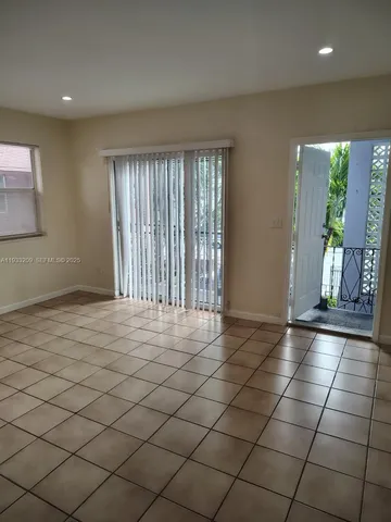 $1,700 | 521 Northeast 62nd Street, Unit 4, Miami, FL 33138