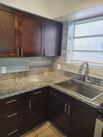 $1,700 | 521 Northeast 62nd Street, Unit 4, Miami, FL 33138