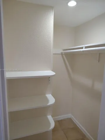 $1,700 | 521 Northeast 62nd Street, Unit 4, Miami, FL 33138