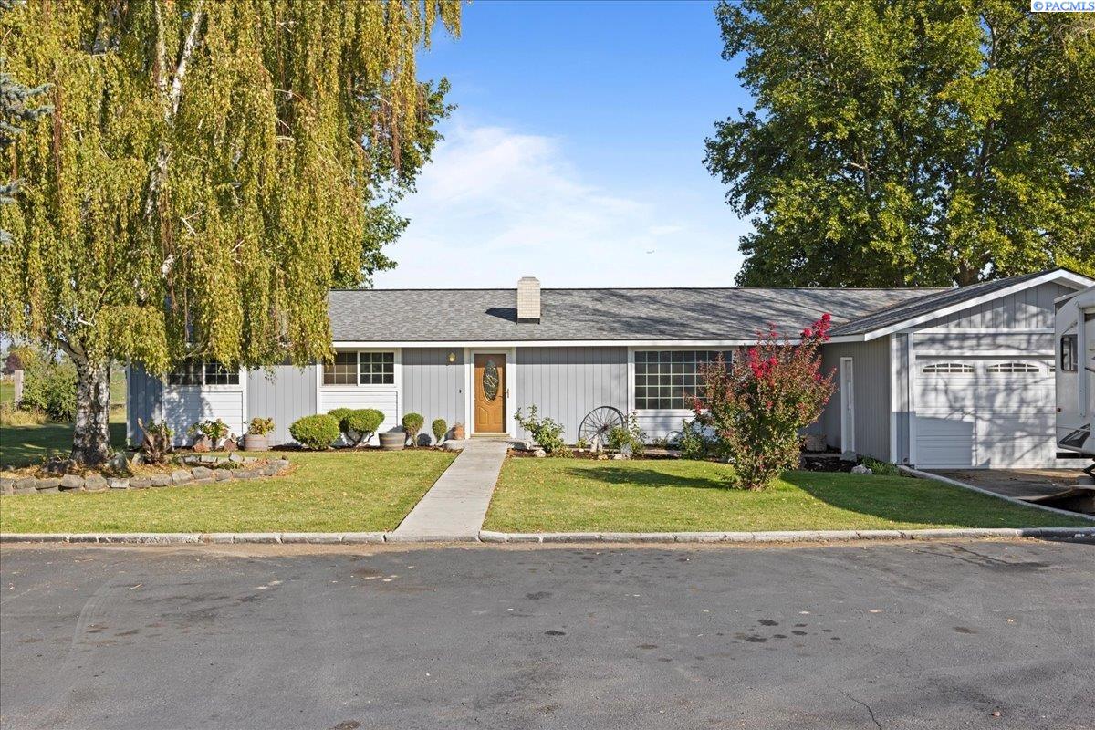 210404 East Schuster Road Kennewick, WA 99337 - Photo 3 of 33 Gallery Image 3