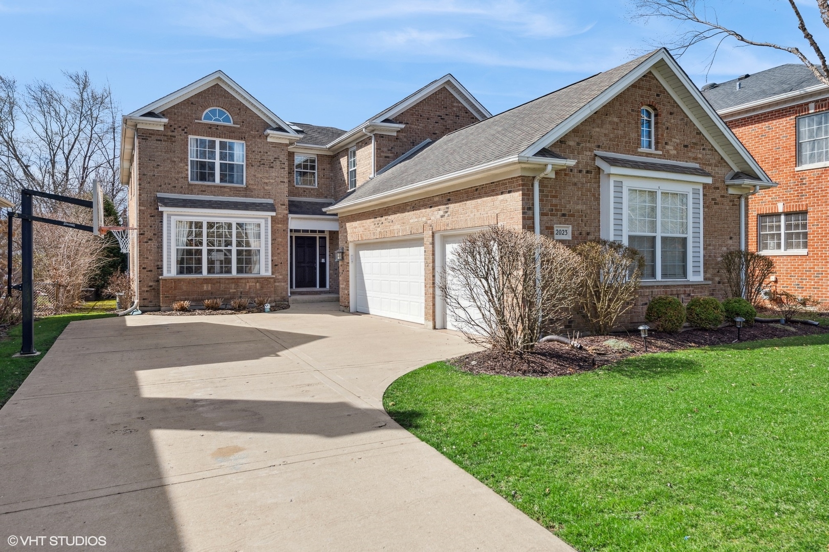 2023 Henley Street, Glenview, IL 60025 Compass