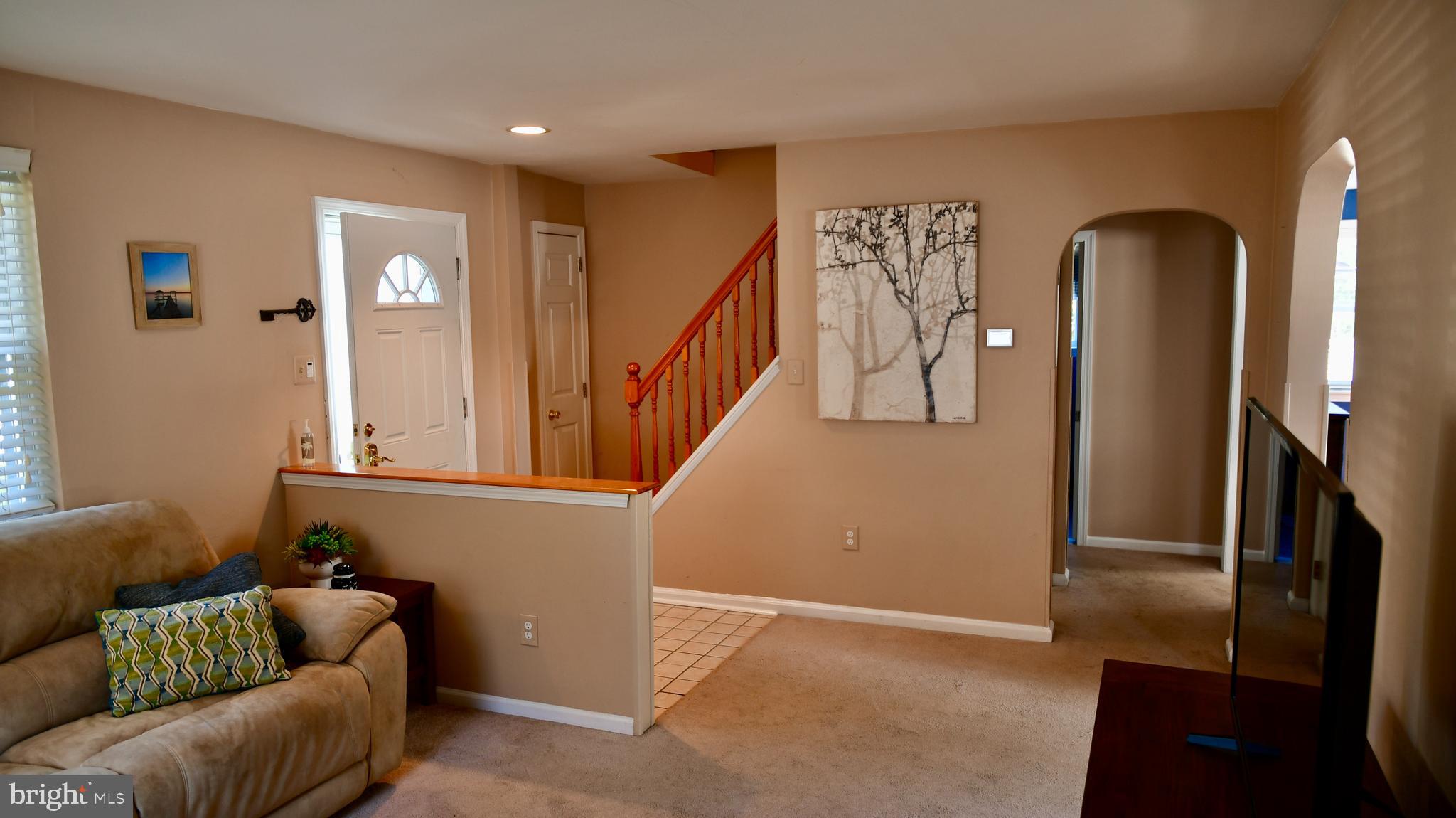 109 Barren Road Newtown Square, PA 19073 - Photo 6 of 52 Living Room