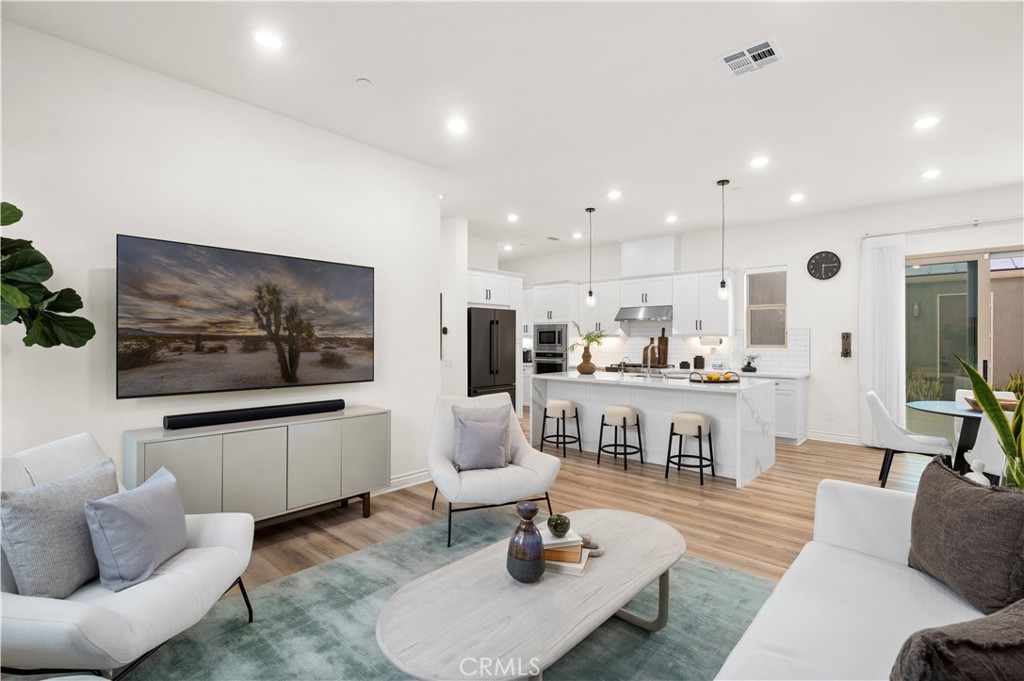 120 Frame Irvine, CA 92618 - Photo 3 of 73