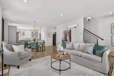 $499,900 | 354 East Village Lane, Nashville, TN 37216