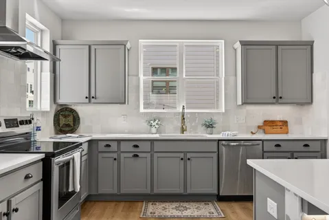 $499,900 | 354 East Village Lane, Nashville, TN 37216