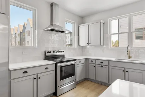 $525,000 | 354 East Village Lane, Nashville, TN 37216