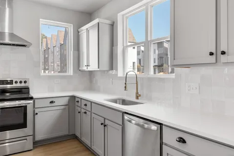 $525,000 | 354 East Village Lane, Nashville, TN 37216