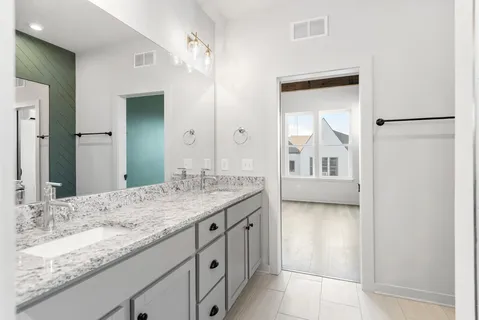 $525,000 | 354 East Village Lane, Nashville, TN 37216