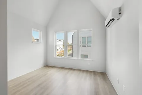 $525,000 | 354 East Village Lane, Nashville, TN 37216