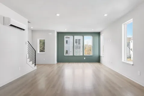 $525,000 | 354 East Village Lane, Nashville, TN 37216