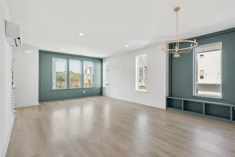 $525,000 | 354 East Village Lane, Nashville, TN 37216