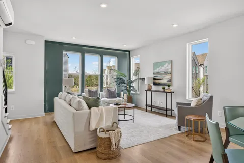 $499,900 | 354 East Village Lane, Nashville, TN 37216