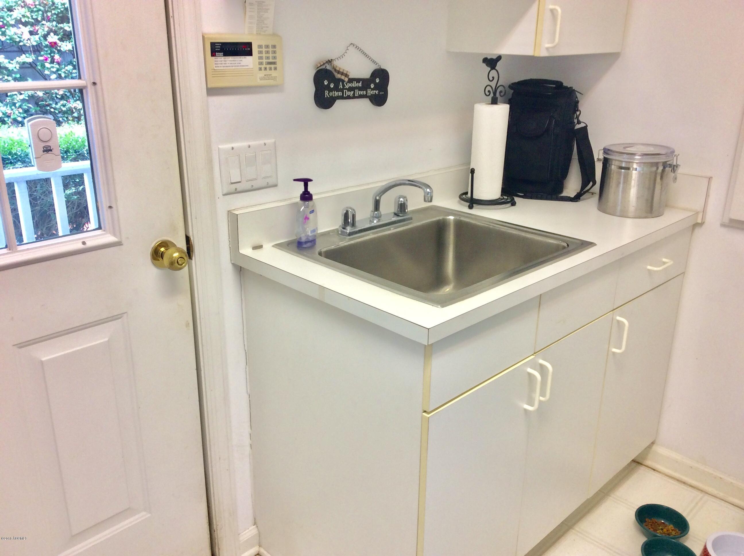 742 North Reeve Road St. Helena Island, SC 29920 - Photo 19 of 20 laundry sink