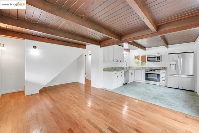 a view of empty room