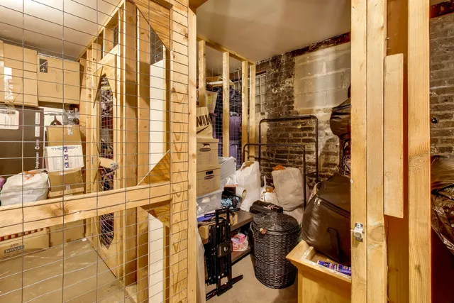 $1,650 | 4017 North Troy Street, Unit 2W, Chicago, IL 60618