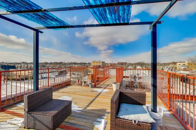 $1,650 | 4017 North Troy Street, Unit 2W, Chicago, IL 60618