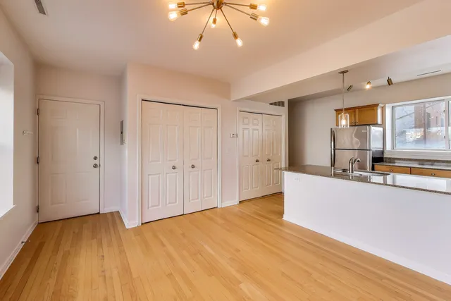 $1,650 | 4017 North Troy Street, Unit 2W, Chicago, IL 60618