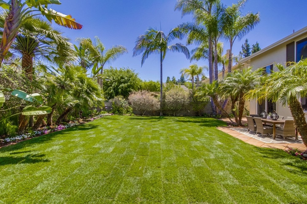 2727 Carriagedale Row La Jolla, CA 92037 - Photo 12 of 25