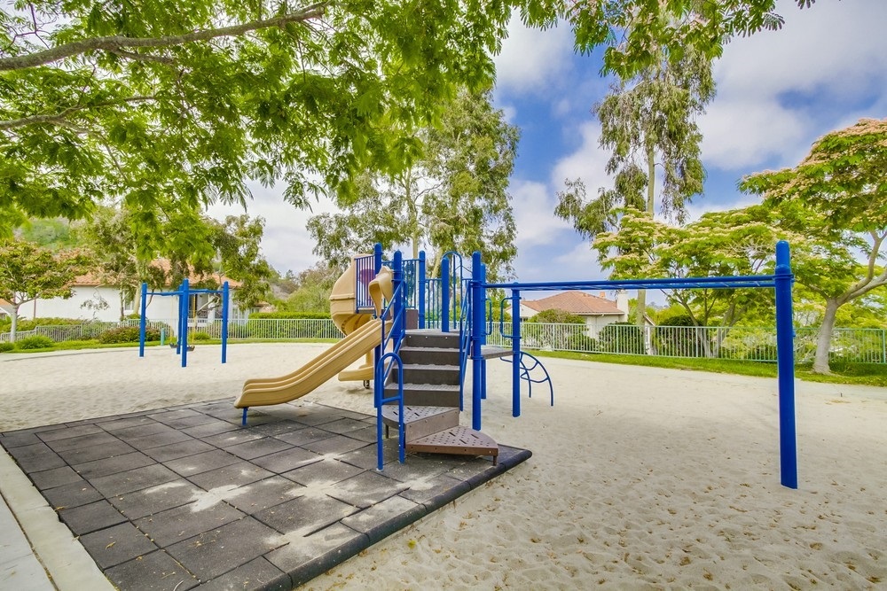 2727 Carriagedale Row La Jolla, CA 92037 - Photo 23 of 25