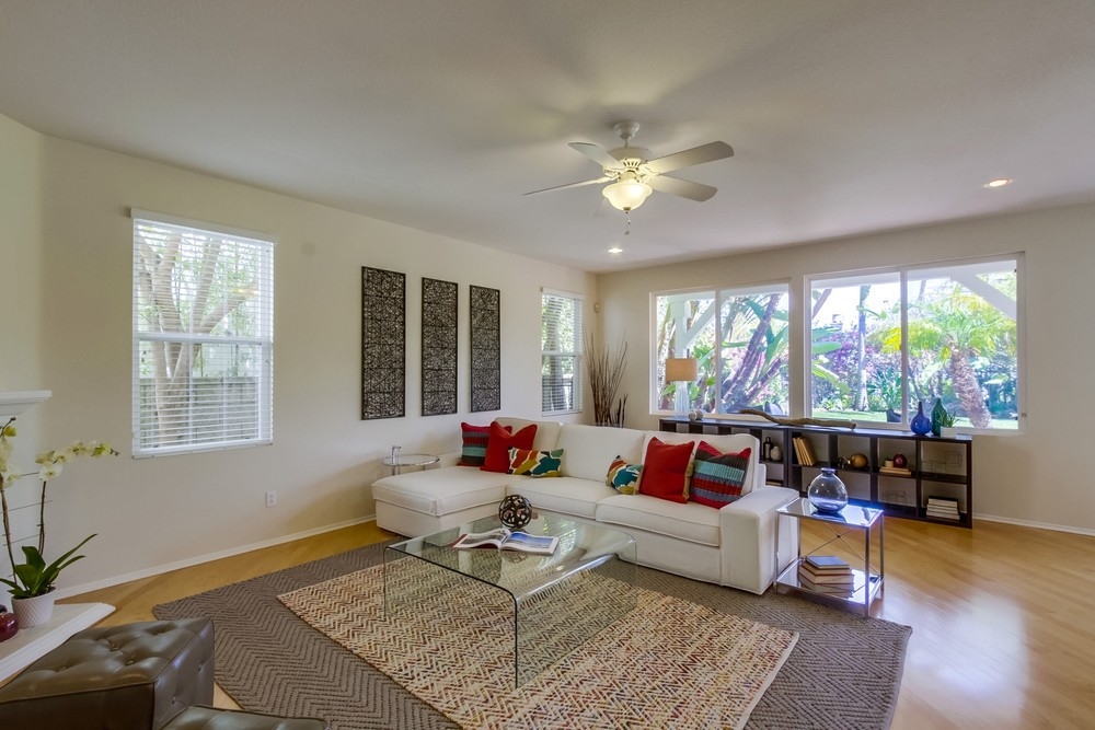 2727 Carriagedale Row La Jolla, CA 92037 - Photo 9 of 25