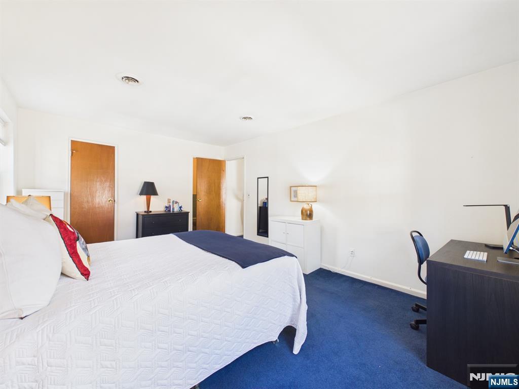 364 West Ridgewood Avenue, Unit 5 Ridgewood, NJ 07450 - Photo 12 of 18 Gallery Image 12