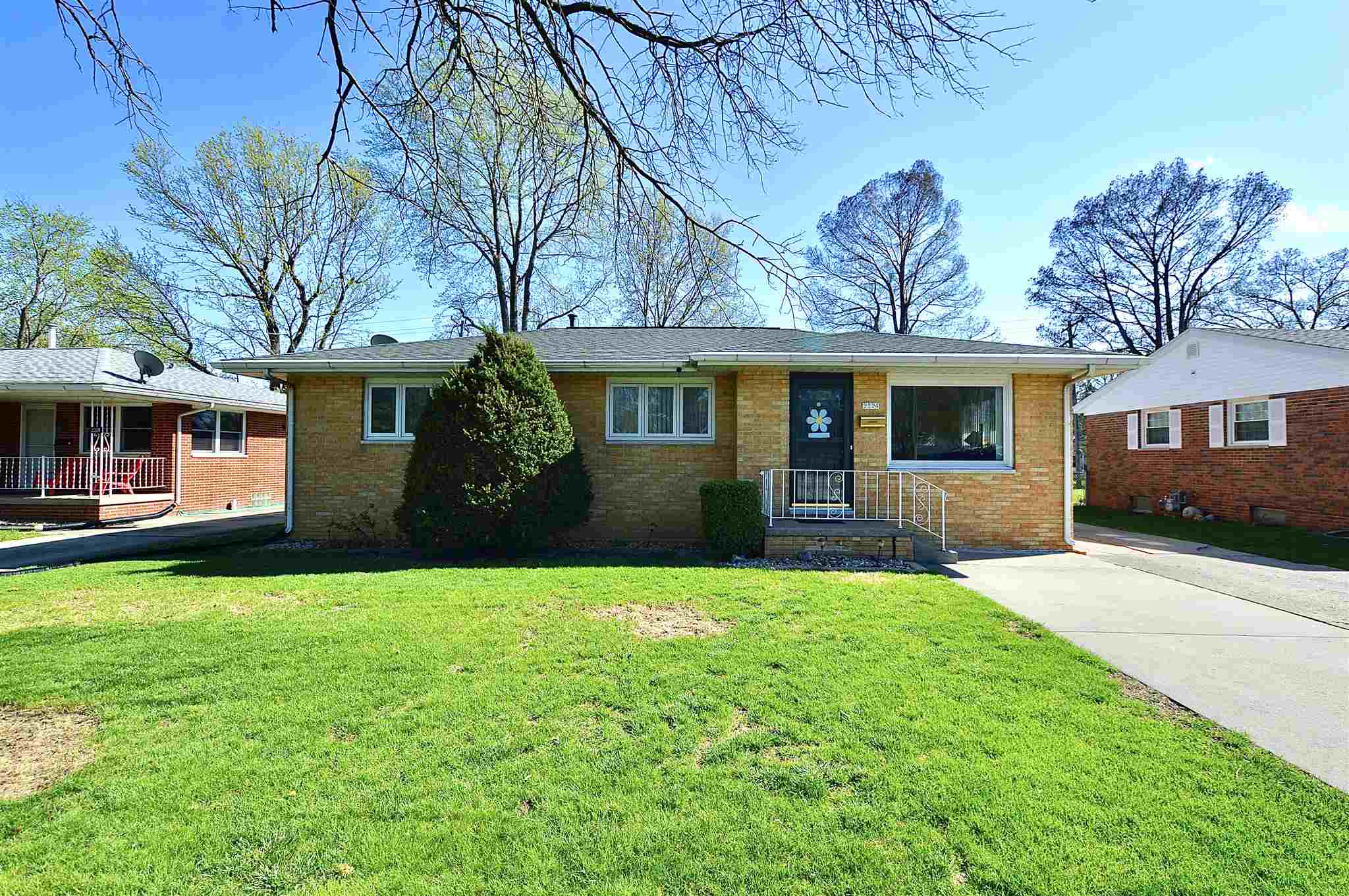 2324 East Sangamon Avenue Springfield, IL 62702 - Photo 3 of 27 Gallery Image 3